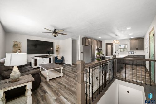 606 E 4th St Street, Colton, SD, 57018 | Card Image