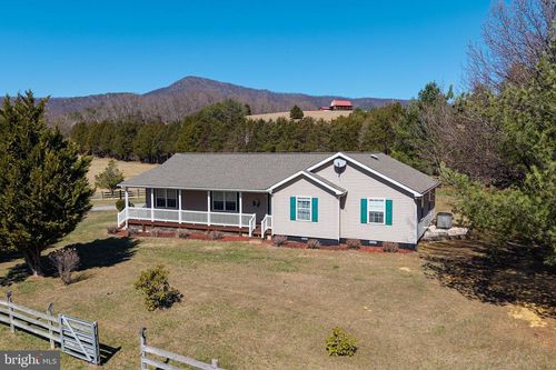2301 S Page Valley Rd, LURAY, VA, 22835-2733 | Card Image