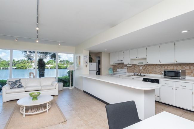 APT-2B - 3581 S Ocean Blvd, Condo with 1 bedrooms, 2 bathrooms and null parking in Palm Beach FL | Image 33