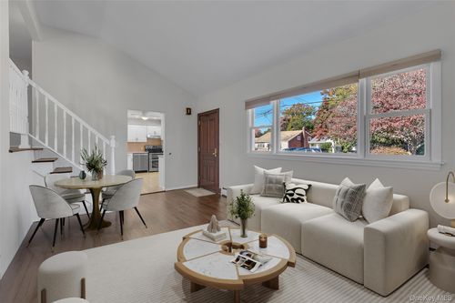 16 Cortelyou St E, Huntingtn Sta, NY, 11746-3407 | Card Image