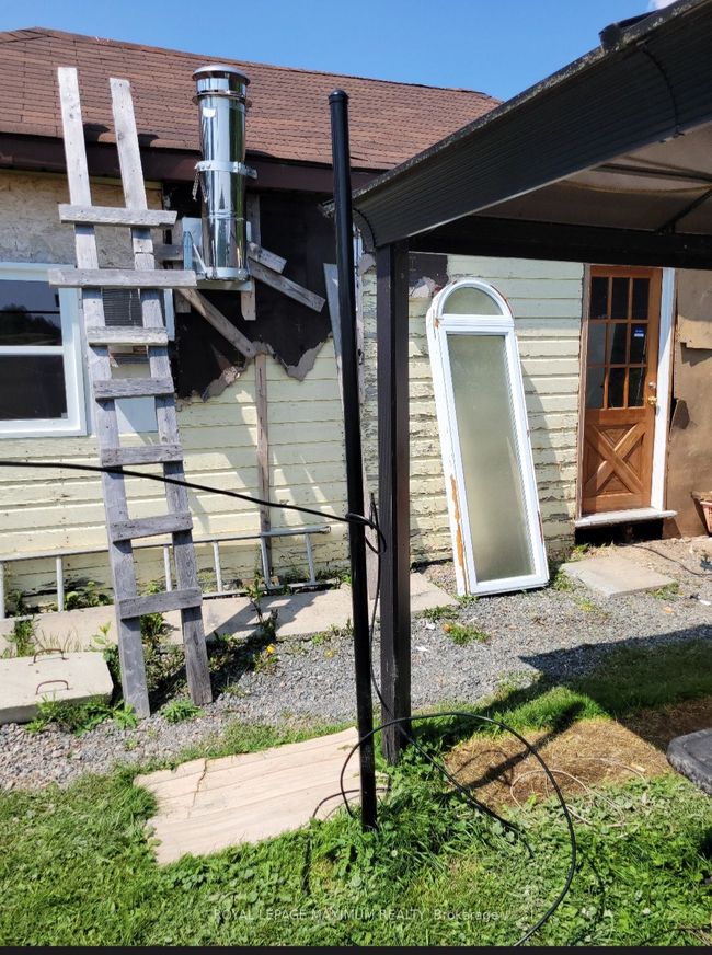 1171 Levac Rd, House other with 3 bedrooms, 2 bathrooms and 20 parking in Cache Bay ON | Image 12