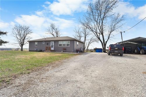 38080 Osawatomie Rd, Osawatomie, KS, 66064-4135 | Card Image