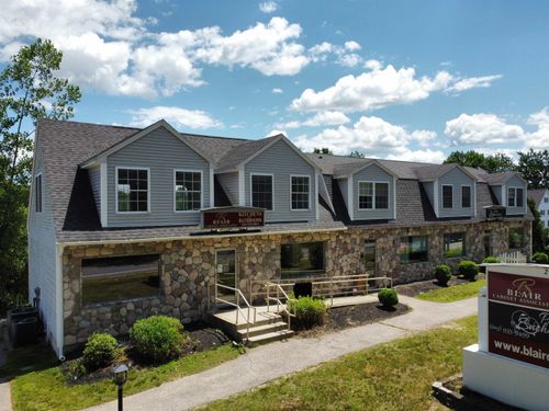 205 W River Rd, Hooksett, NH, 03106-2628 | Card Image