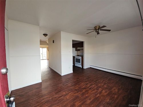 80 Kennedy Dr, West Haverstraw, NY, 10993-1008 | Card Image