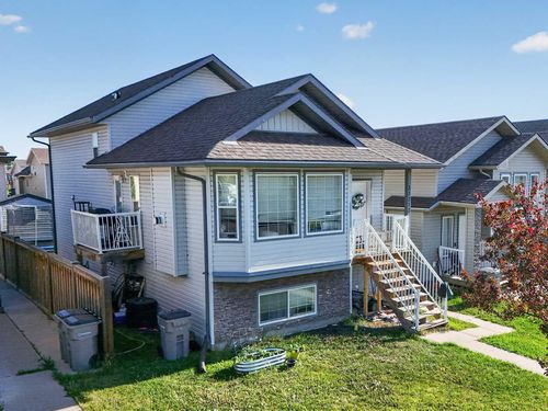 11212 75a Ave, Grande Prairie, AB, T8W0G5 | Card Image