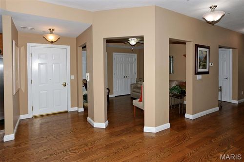 107-1175 Mill Crossing Dr, Creve Coeur, MO, 63141-6192 | Card Image