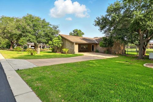 505 Silver Spur, Horseshoe Bay, TX, 78657-5641 | Card Image