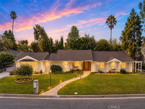 19117 Marilla St, Northridge, CA, 91324-1736 | Card Image