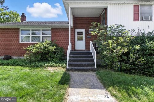 415 S 4th St, PHILIPSBURG, PA, 16866-1719 | Card Image