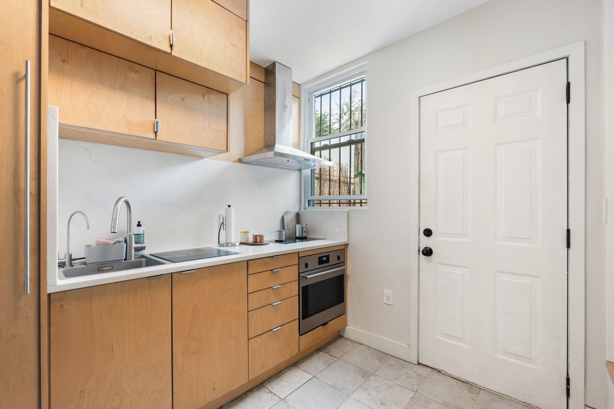 Residential Lease in West New York 4