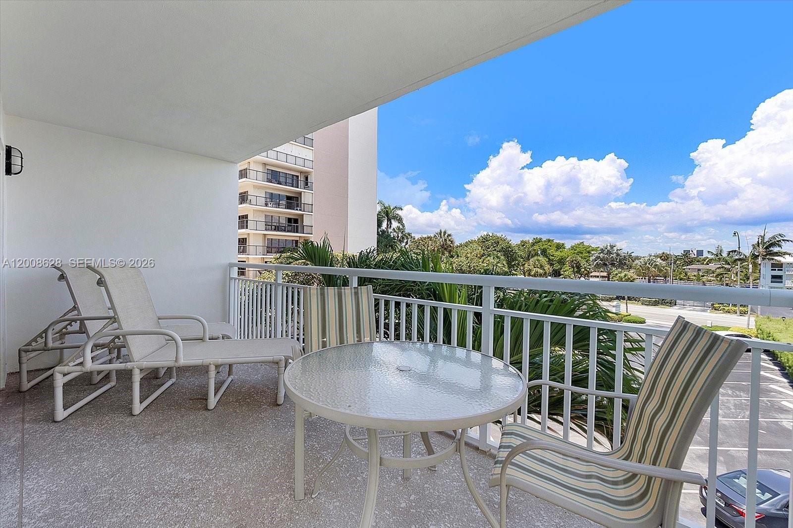 Residential Lease in Lauderdale By The Sea 2