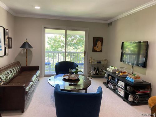 apt-420-444 Chester St, Birmingham, MI, 48009-1474 | Card Image