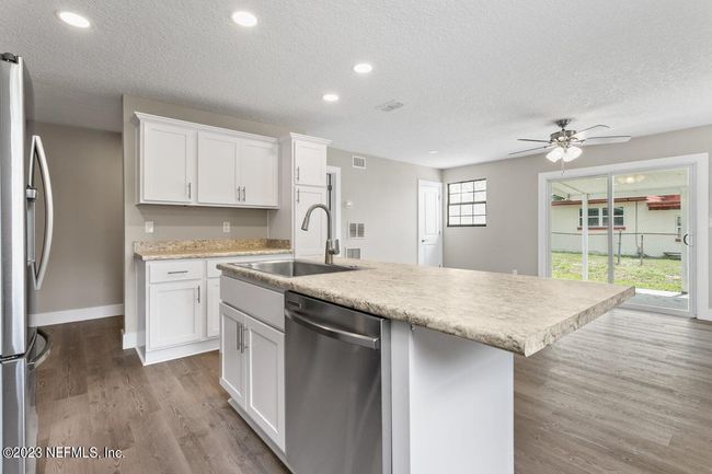 729 Sailfish Dr, Home with 3 bedrooms, 2 bathrooms and null parking in Atlantic Beach FL | Image 9