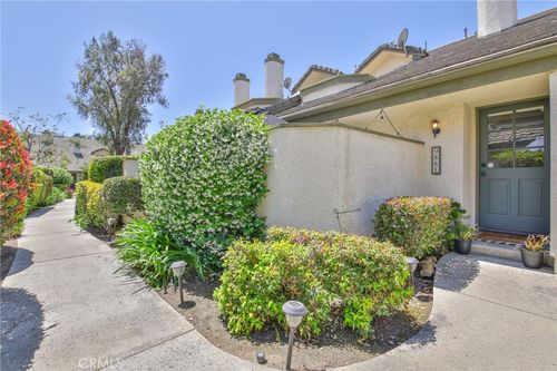 e-988 W Arrow Highway, Upland, CA, 91786 | Card Image