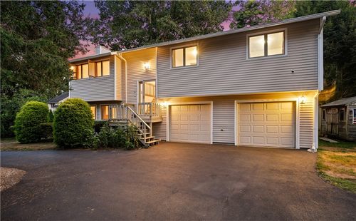 36 Stony Ln, North Kingstown, RI, 02852-3714 | Card Image