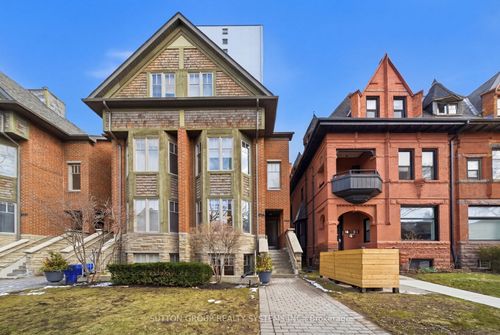 99A Walmer Rd, Toronto, ON, M5R2X6 | Card Image