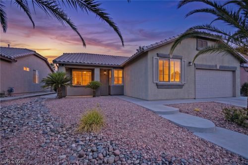 6081 Honeygrove Ave, Las Vegas, NV, 89110-1887 | Card Image