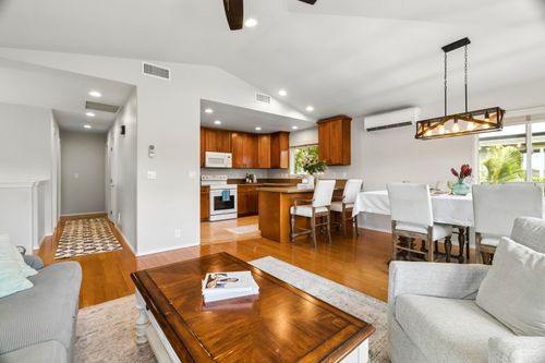 264 Kawailani Cir, Kihei, HI, 96753-8277 | Card Image