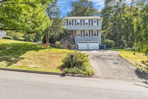 18 River Rd, Monroe, CT, 06468-3121 | Card Image
