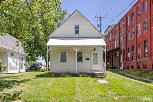 420 N West St, Winchester, IN, 47394-1126 | Card Image
