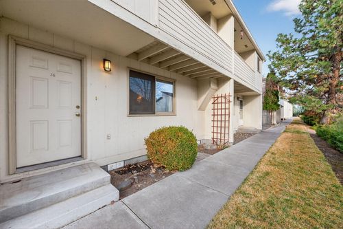 apt-36-1050 Ne Butler Market Rd, Bend, OR, 97701-8005 | Card Image