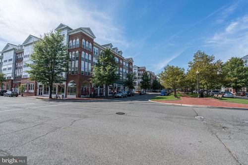 apt-112-4950 Brenman Park Dr, ALEXANDRIA, VA, 22304-8207 | Card Image