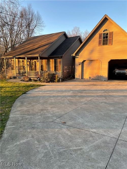 3115 Lovers Ln, Ravenna, OH, 44266-8930 | Card Image