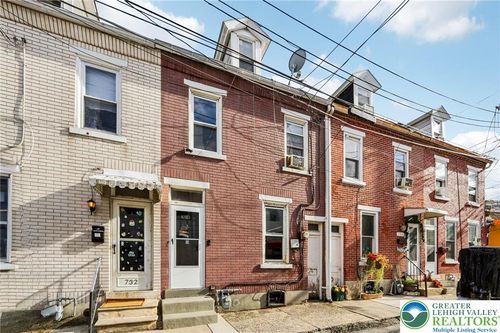 734 Mulberry St, Allentown, PA, 18102-2810 | Card Image