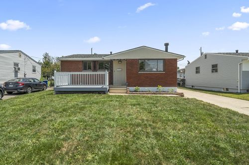 776 Harwood Drive, Columbus, OH, 43228 | Card Image