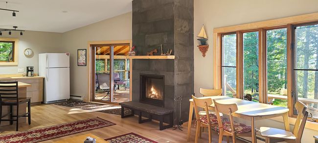 869 S Shore Rd, House other with 2 bedrooms, 2 bathrooms and null parking in LA POINTE WI | Image 5