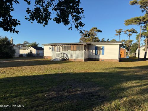 407 Diamond City Dr, Harkers Island, NC, 28531-9511 | Card Image