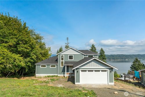 320 E 4th St, Union, WA, 98592-9616 | Card Image