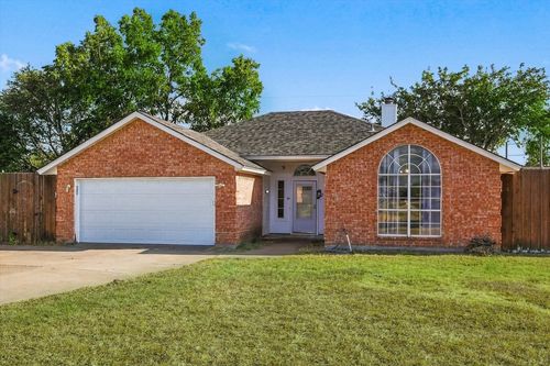311 Alyse Road, Roanoke, TX, 76262 | Card Image