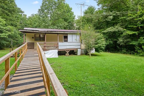 766 Wallop Ln, Crossville, TN, 38571-7838 | Card Image