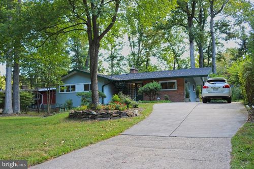 8405 Whitman Dr, BETHESDA, MD, 20817-6822 | Card Image