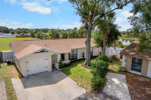 10202 Bellhurst Ct, TAMPA, FL, 33615-2581 | Card Image