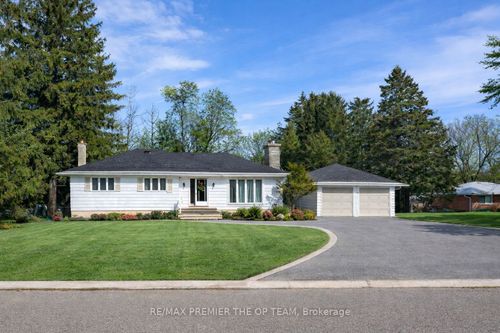 37 John St, King City, ON, L7B1J6 | Card Image