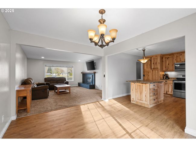 1524 Sw 44 Th St, House other with 4 bedrooms, 3 bathrooms and 2 parking in Pendleton OR | Image 12