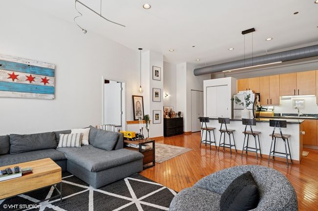 APT-708 - 333 W Hubbard St, Condo with 2 bedrooms, 2 bathrooms and null parking in Chicago IL | Image 7