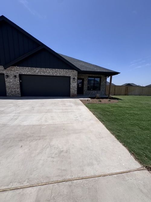 8142 Sawdust Trl, Abilene, TX, 79602-2296 | Card Image