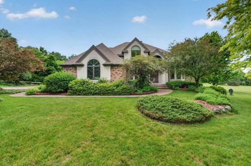 6359 Brandywood Trl, Sun Prairie, WI, 53590-9349 | Card Image