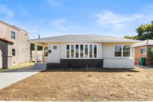 2710 Magnolia Ave, Long Beach, CA, 90806-2520 | Card Image