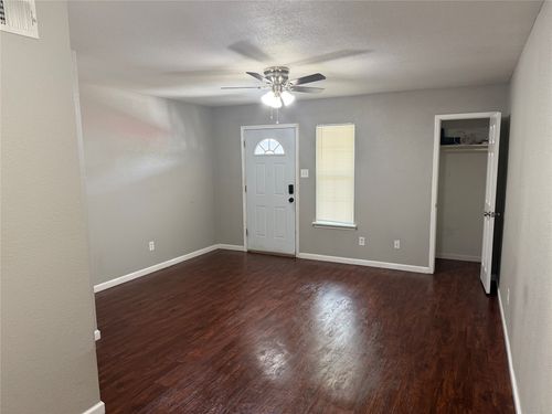 357 Nw Newton Dr, Burleson, TX, 76028-4668 | Card Image