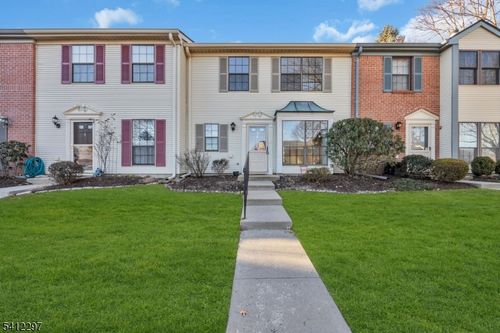 38 Daniel Dr, FRANKLIN PARK, NJ, 08823-1341 | Card Image