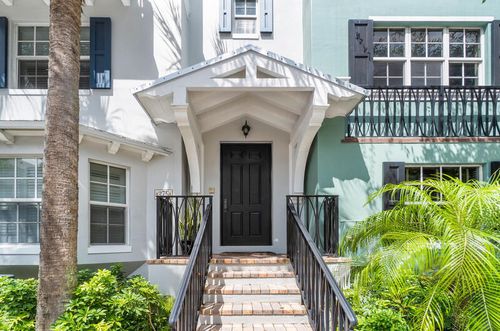 375 E Mallory Cir, Delray Beach, FL, 33483-5282 | Card Image