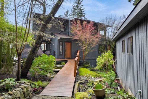 2767 Tudor Ave, Saanich, BC, V8N1L6 | Card Image
