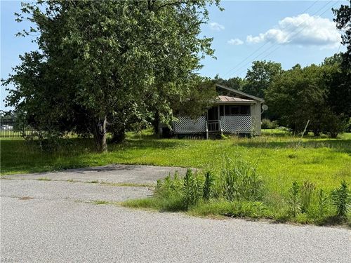 1833 Cypress Chapel Rd, Suffolk, VA, 23434-8950 | Card Image