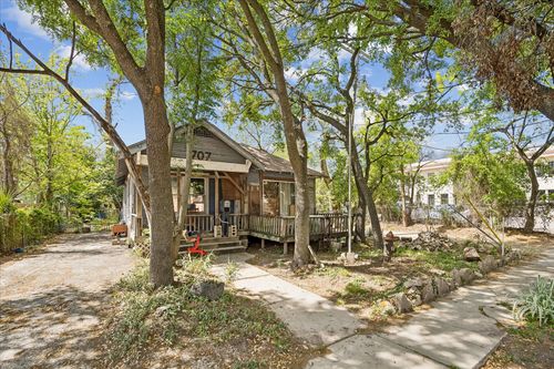 1707 Yale St, Houston, TX, 77008-4031 | Card Image