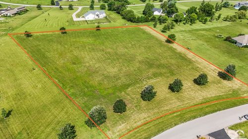 17 Wheatland Dr, Ottawa, KS, 66067-8501 | Card Image