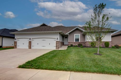 1853 S Lullwood Ave, Springfield, MO, 65802-5289 | Card Image